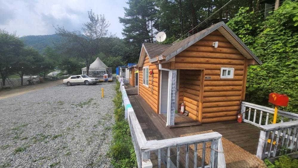 Hongcheon Gongjaksan Recreational Forest Pension Værelse billede